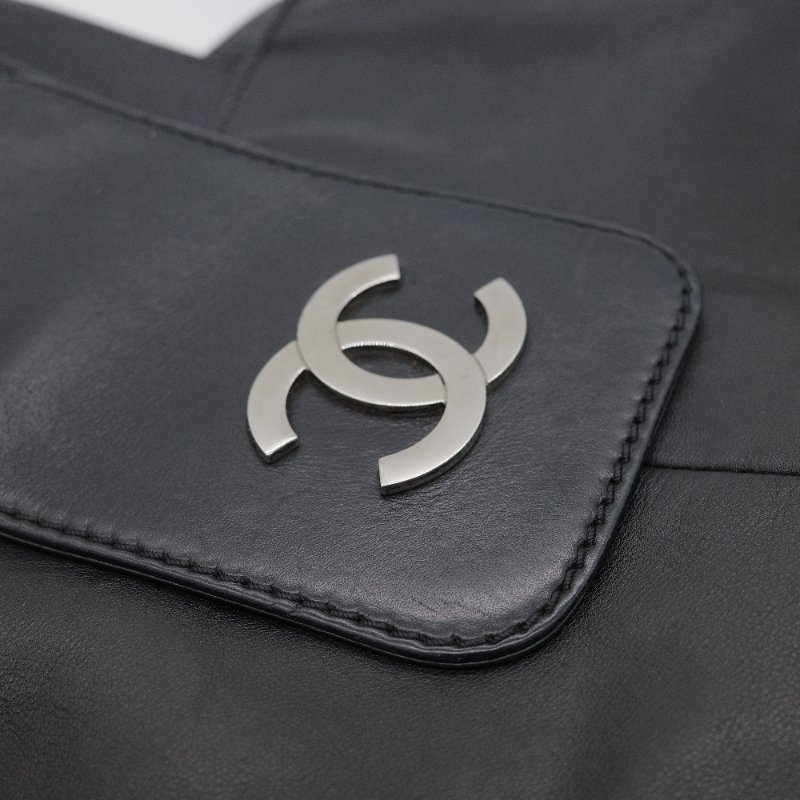 Chanel香奈兒 菱格紋縫線  黑色牛皮 可擴展拉鍊 托特包 肩背包-17