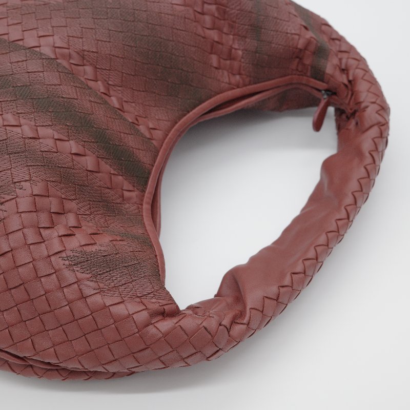 Bottega Veneta寶緹嘉 Intrecciato Hobo酒紅色編織小羊皮 肩背包-4