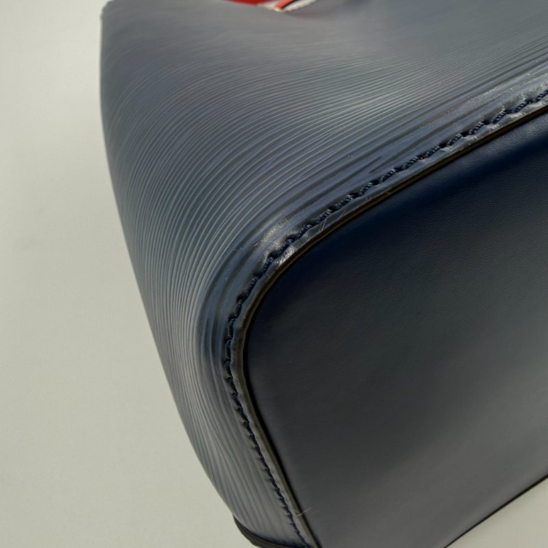 Louis Vuitton - 深藍色拼紅色EPI NéoNoé水桶包╻ MM-11