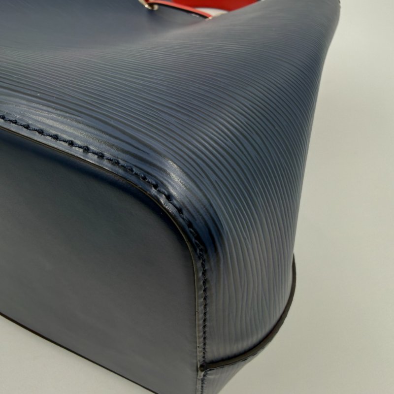 Louis Vuitton - 深藍色拼紅色EPI NéoNoé水桶包╻ MM-12