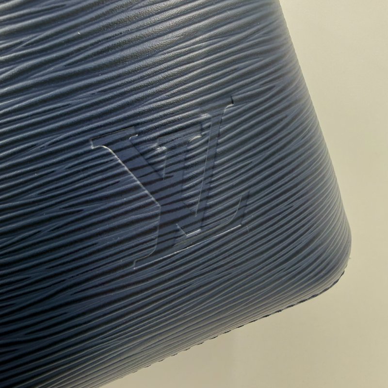 Louis Vuitton - 深藍色拼紅色EPI NéoNoé水桶包╻ MM-13