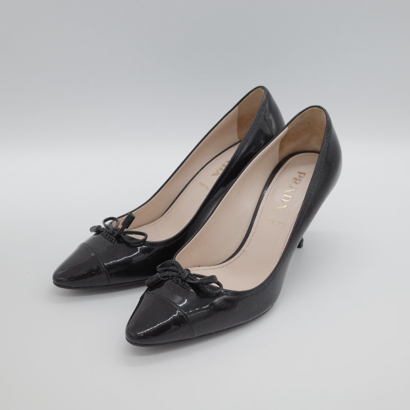 Prada 普拉達 蝴蝶結 黑色 漆皮尖頭高跟鞋-1