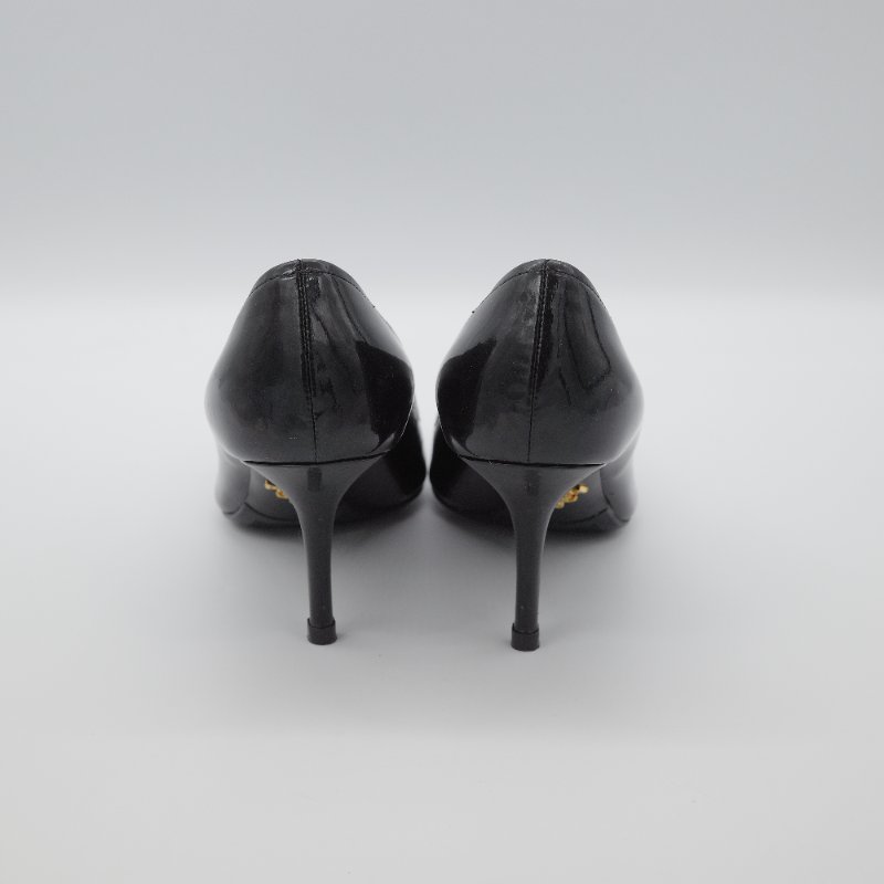 Prada 普拉達 蝴蝶結 黑色 漆皮尖頭高跟鞋-5