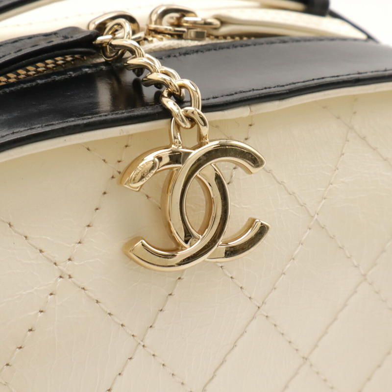 香奈兒 Matelasse Vanity 手袋,鏈條肩背包,皮革材質,白色,黑色-4