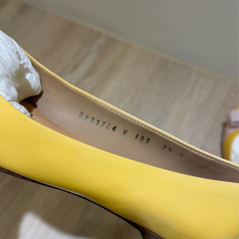 Salvatore Ferragamo 經典淑女鞋款-11