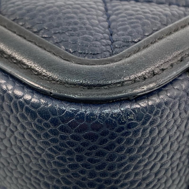 △ Chanel 香奈兒 Navy Caviar Skin Gold Tone Metal Filigree Mini Chain Vanity Case No.26 深藍色粒紋小牛皮金色金鎖鏈化妝箱No.26 - 267001936-10