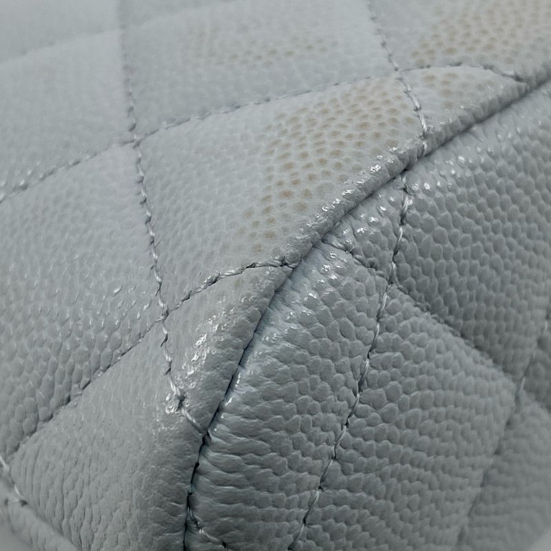 △ Chanel 香奈兒 Light Blue Caviar Skin Gold Tone Metal Chain Crossbody Bag AP4016B 淺藍色粒紋小牛皮金色金屬鎖鏈肩背袋 - 267002160-9