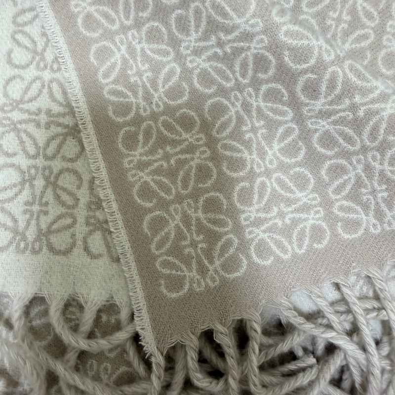 LOEWE Logo滿版羊毛圍巾-3
