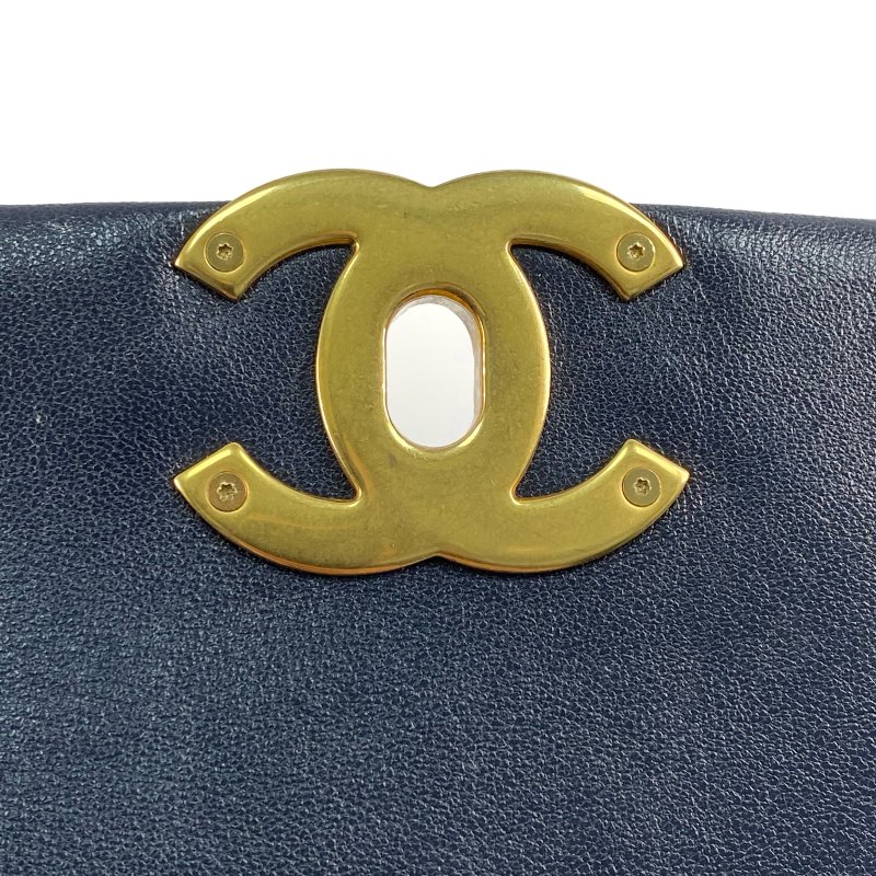 △ Chanel 香奈兒 19 Bag Navy Shiny Lambskin Silver And Gold Tone Metal, Ruthenium-Finish Metal Chain Shoulder Bag No.29 AS1160 深藍色亮面小羊皮銀色和金色金屬,鍍釕金屬鎖鏈肩背袋No.29 - 267002024-15