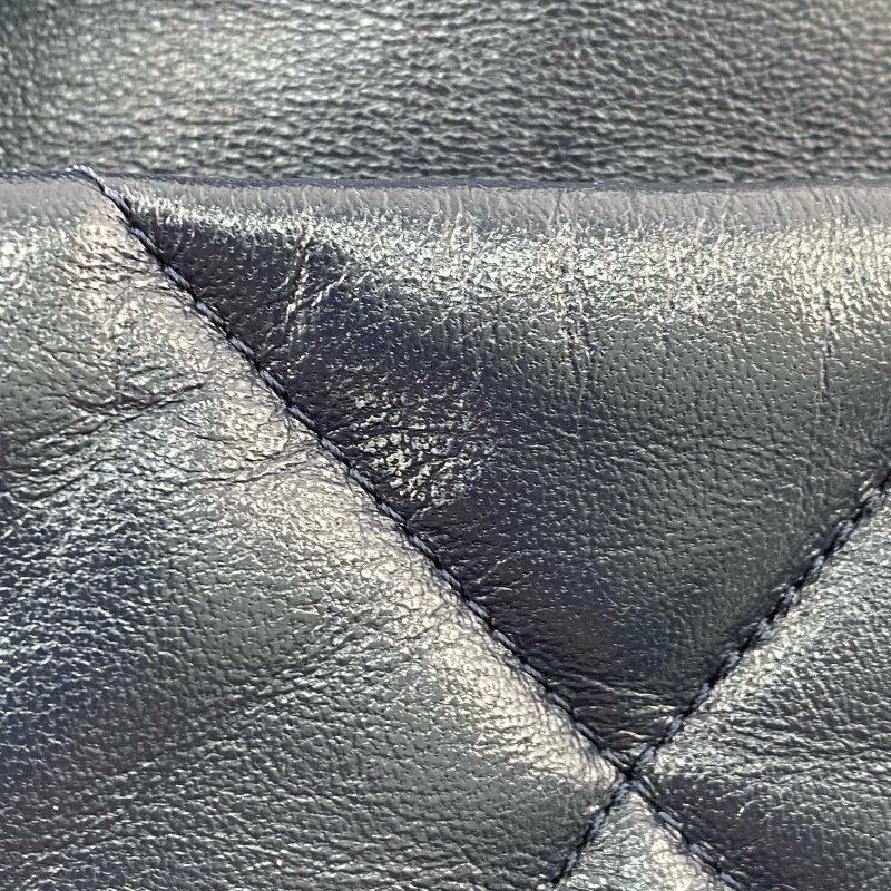 △ Chanel 香奈兒 19 Bag Navy Shiny Lambskin Silver And Gold Tone Metal, Ruthenium-Finish Metal Chain Shoulder Bag No.29 AS1160 深藍色亮面小羊皮銀色和金色金屬,鍍釕金屬鎖鏈肩背袋No.29 - 267002024-16