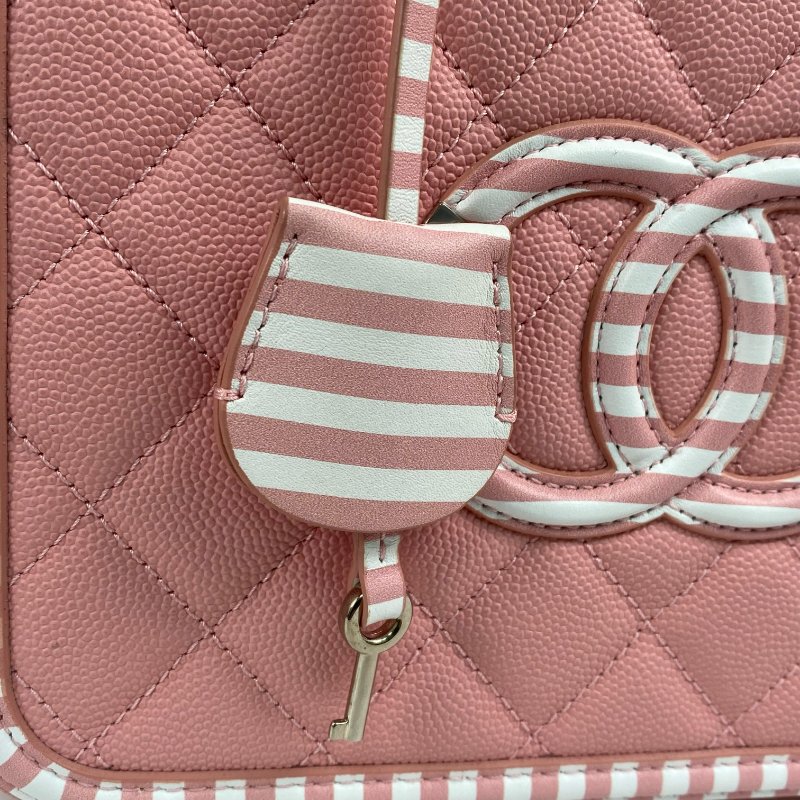 △ Chanel 香奈兒 Pink And White Caviar Skin Silver Tone Metal Filigree Vanity Case No.27 A93343 粉紅色和白色粒紋小牛皮銀色金屬鎖鏈化妝箱No.27 - 267002161-10