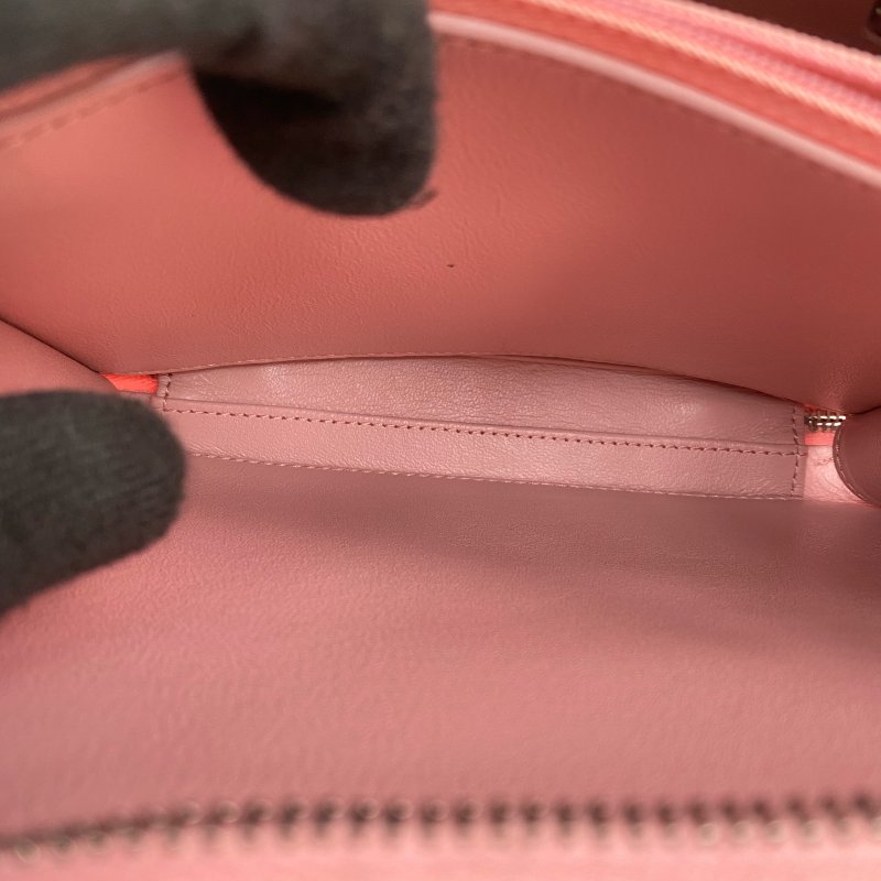 △ Chanel 香奈兒 Pink And White Caviar Skin Silver Tone Metal Filigree Vanity Case No.27 A93343 粉紅色和白色粒紋小牛皮銀色金屬鎖鏈化妝箱No.27 - 267002161-18