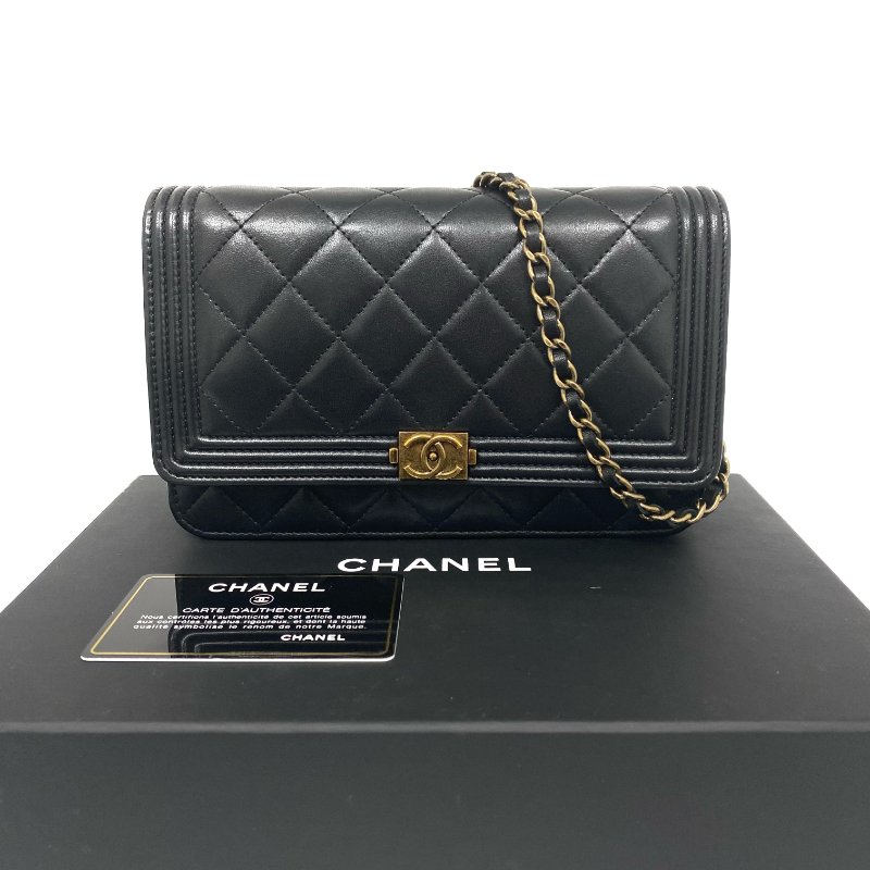 △ Chanel 香奈兒 Black Lambskin Gold Tone Metal Boy Wallet On Chain No.20 A80287 黑色小羊皮金色金屬鎖鏈銀包No.20 - 267001625-0