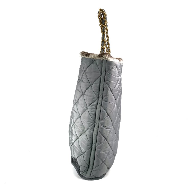 △ Chanel 香奈兒 Grey Blue Nylon And Rabbit Hair Gold Tone Metal Chain Tote Bag No.15 灰藍色尼龍和兔毛金色金屬鎖鏈托特袋No.15 - 267000127-4