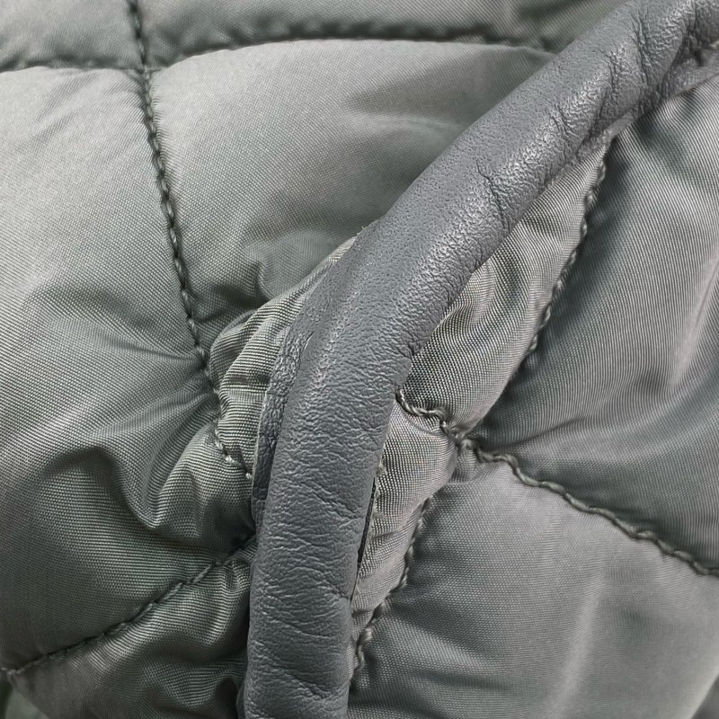 △ Chanel 香奈兒 Grey Blue Nylon And Rabbit Hair Gold Tone Metal Chain Tote Bag No.15 灰藍色尼龍和兔毛金色金屬鎖鏈托特袋No.15 - 267000127-8