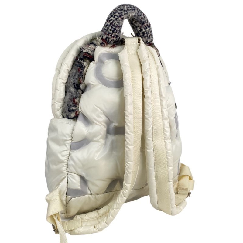 △ Chanel 香奈兒 White Nylon Silver Tone Metal Backpack No.26 白色尼龍銀色金屬背包No.26 - 267000906-5