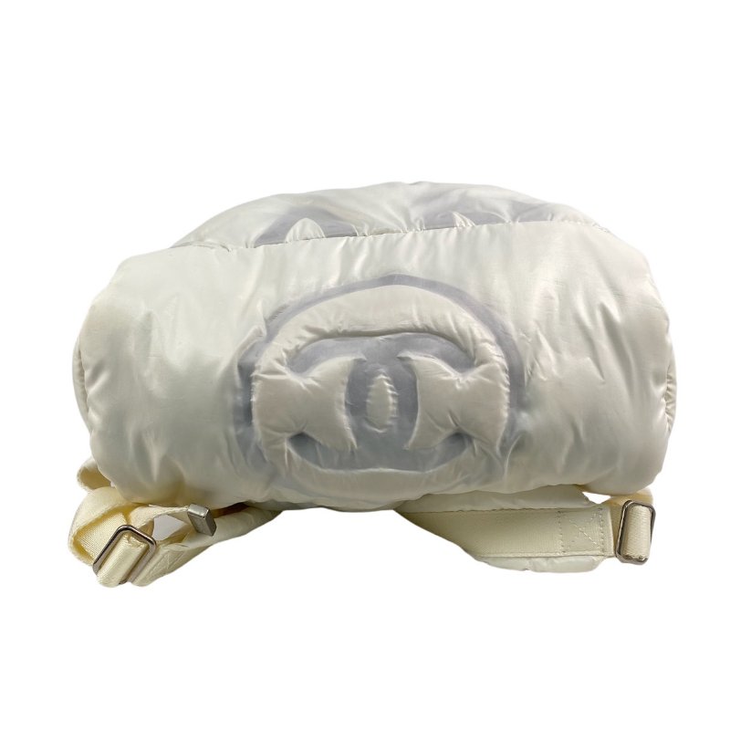 △ Chanel 香奈兒 White Nylon Silver Tone Metal Backpack No.26 白色尼龍銀色金屬背包No.26 - 267000906-6
