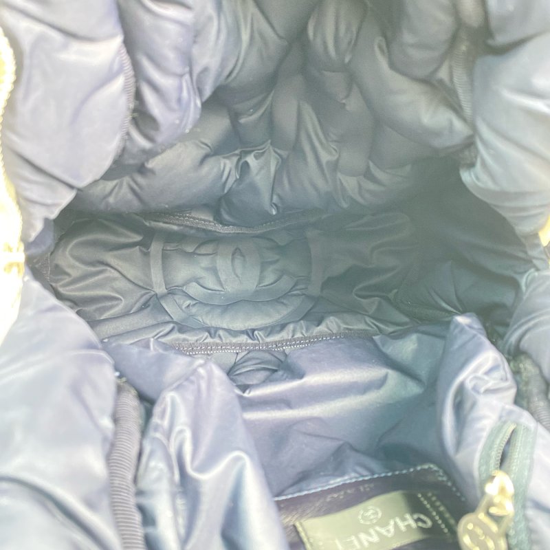 △ Chanel 香奈兒 White Nylon Silver Tone Metal Backpack No.26 白色尼龍銀色金屬背包No.26 - 267000906-16