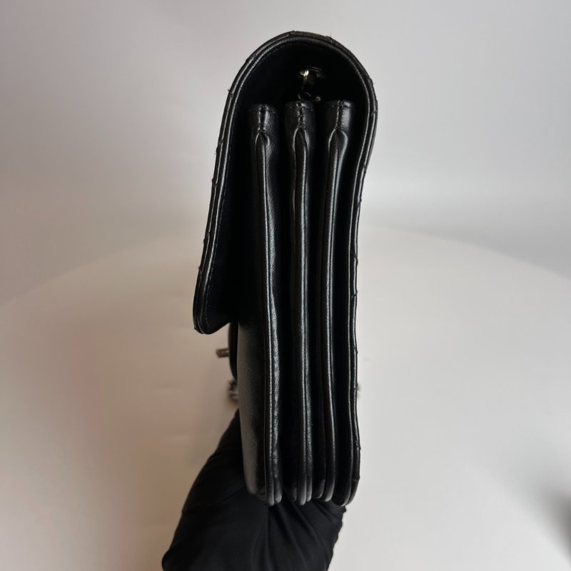 CHANEL 羊皮菱格紋單肩斜肩包 黑銀 16開-3