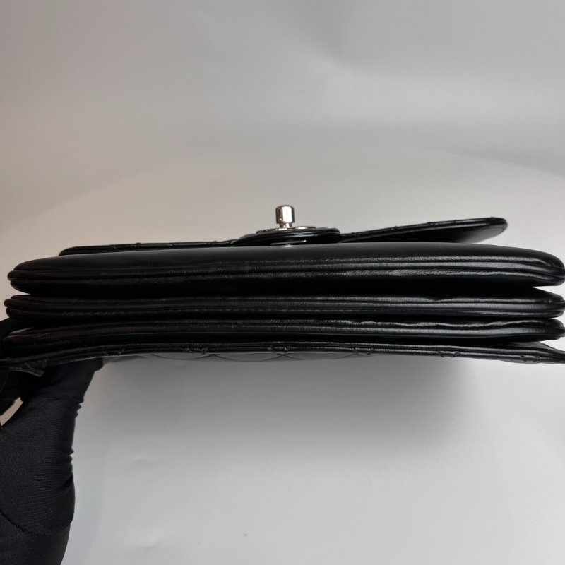 CHANEL 羊皮菱格紋單肩斜肩包 黑銀 16開-4