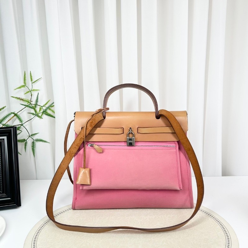 SH Zym 專櫃價2.1折!愛馬仕/Hermes 框p herbag31 粉色彩帆布包 經典粉色彩帆布搭配棕色牛皮邊框,銀色五金配件 大氣百搭 專櫃價:23500.00-1