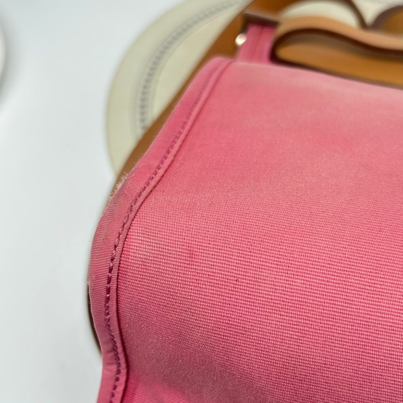 SH Zym 專櫃價2.1折!愛馬仕/Hermes 框p herbag31 粉色彩帆布包 經典粉色彩帆布搭配棕色牛皮邊框,銀色五金配件 大氣百搭 專櫃價:23500.00-10
