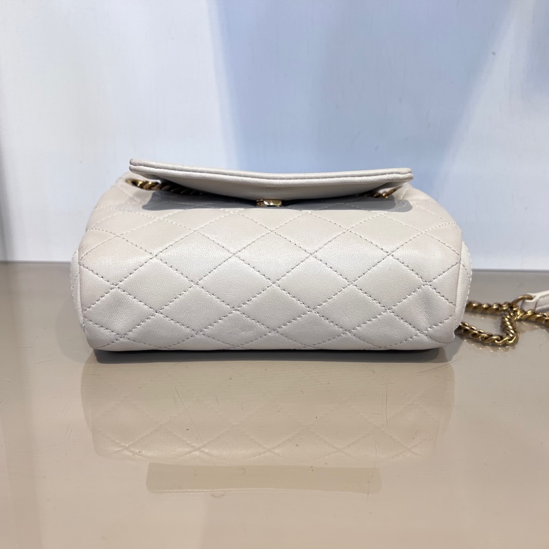 YSL 米白羊皮MiniNolita霧金釦下蓋肩斜背包-2