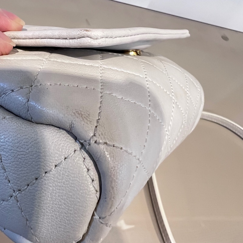 YSL 米白羊皮MiniNolita霧金釦下蓋肩斜背包-8