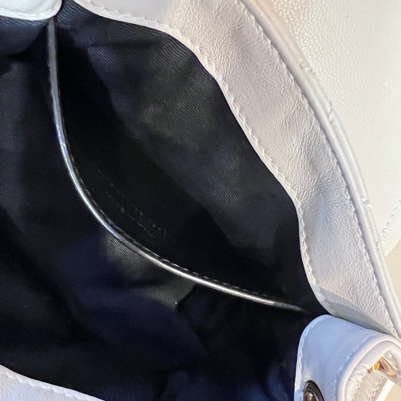 YSL 米白羊皮MiniNolita霧金釦下蓋肩斜背包-11