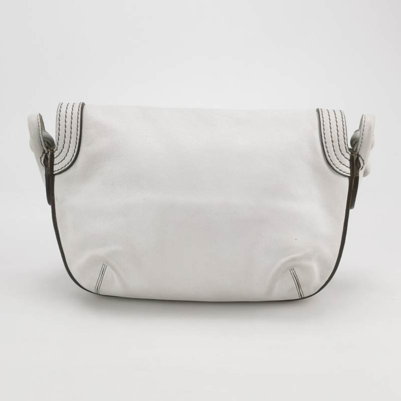 Loewe牛皮純色壓紋字母Logo單肩包-4