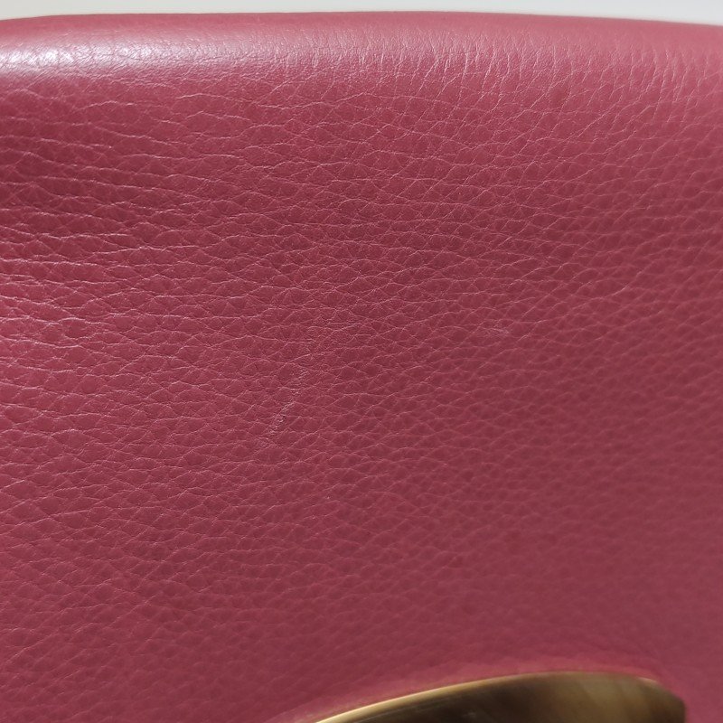 Burberry牛皮純色字母Logo徽標插扣斜挎包單肩包-14