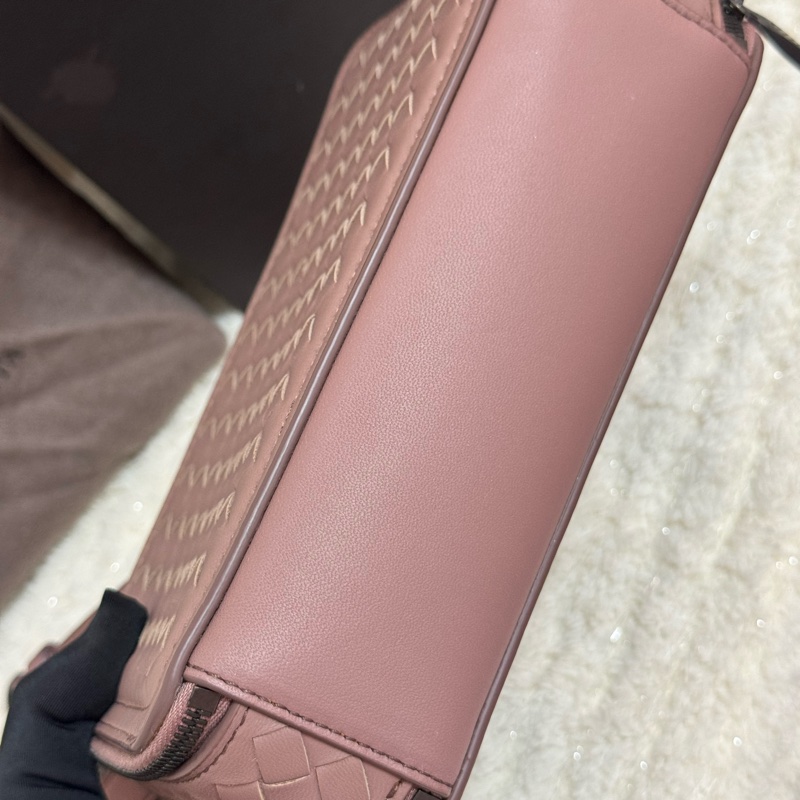 Bottega Veneta BV 復古款相機包-9