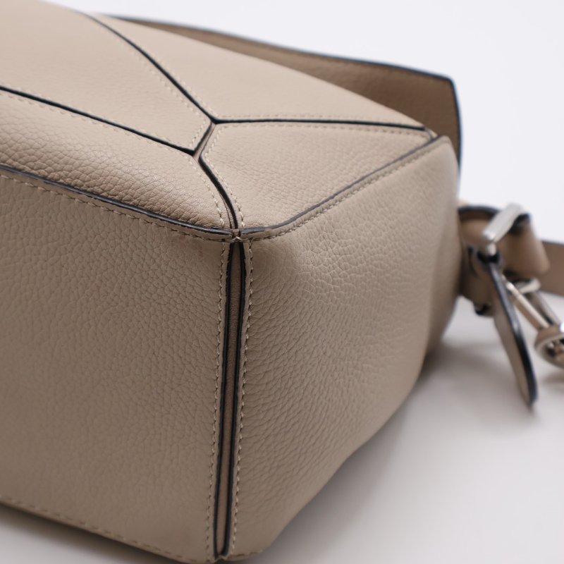 LOEWE Puzzle小牛皮手袋 - 小號米色-9