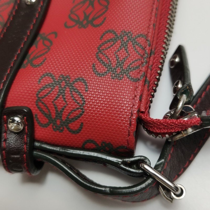 Loewe牛皮老花壓紋字母Logo字母包斜挎包單肩包-14