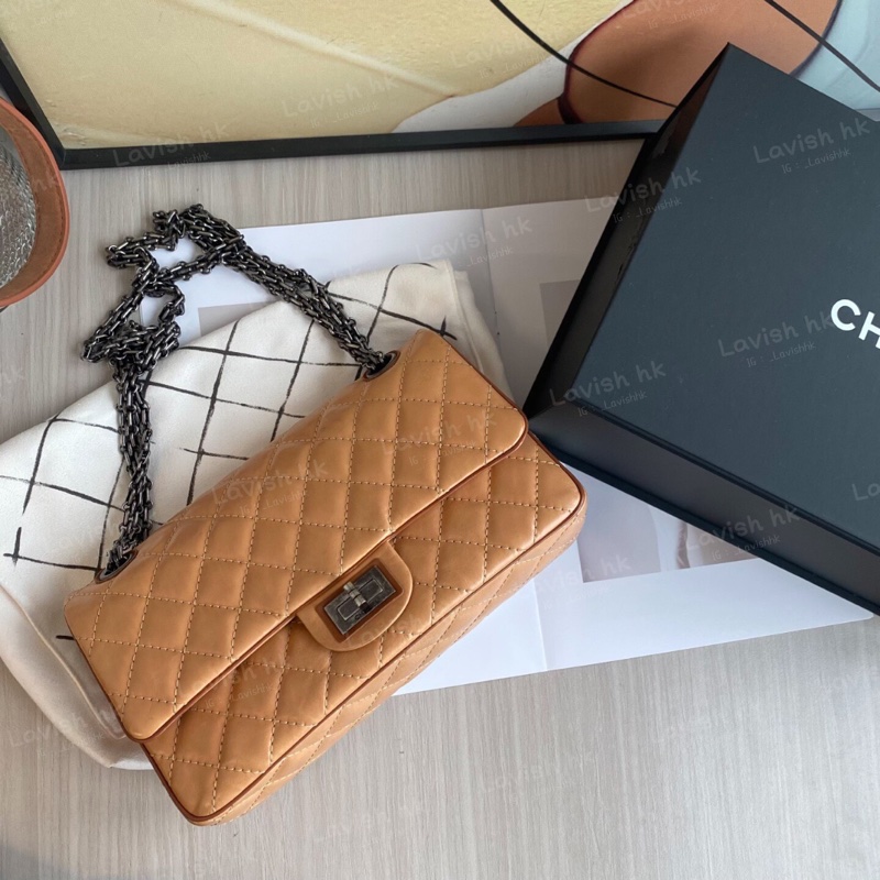 CHANEL 2.55小號 奶茶拼焦糖色銀扣牛皮-2