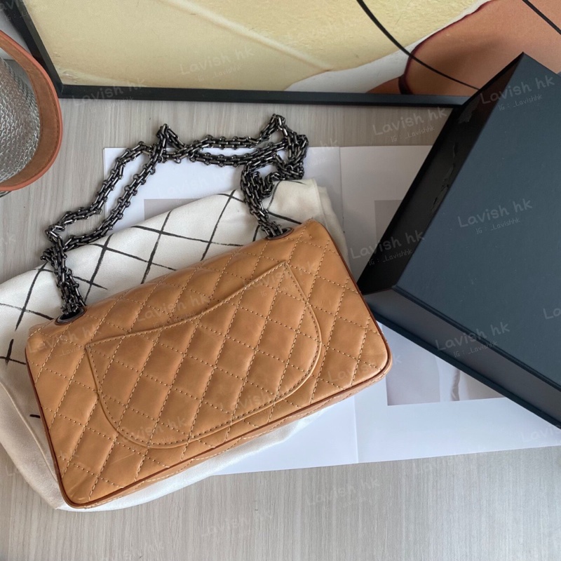 CHANEL 2.55小號 奶茶拼焦糖色銀扣牛皮-3