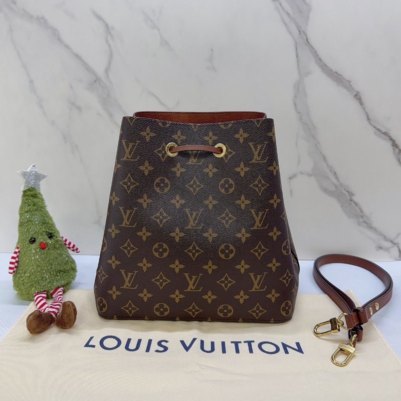 LV NeoNoeMM咖啡色水桶包-1