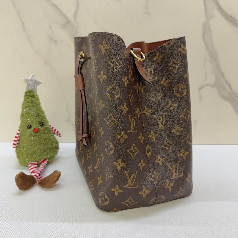 LV NeoNoeMM咖啡色水桶包-2