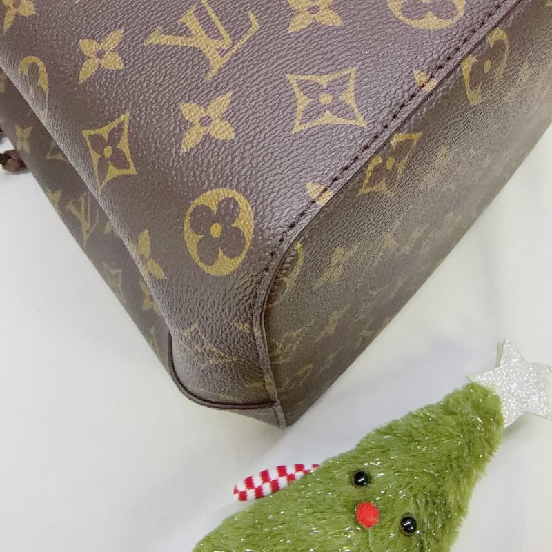 LV NeoNoeMM咖啡色水桶包-6