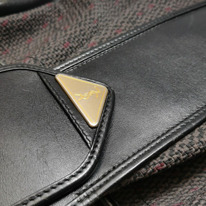 Saint Laurent牛皮拼色三角YSL logo水桶包單肩包-11