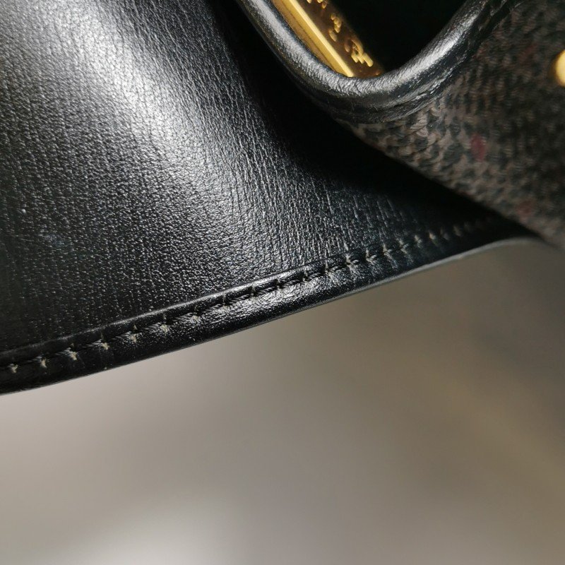 Saint Laurent牛皮拼色三角YSL logo水桶包單肩包-18