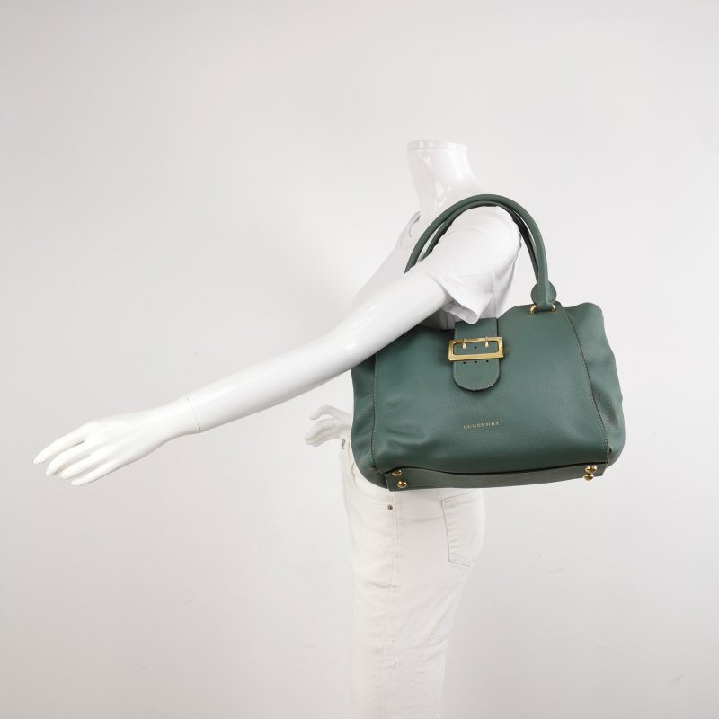 Burberry The Banner班納牛皮純色雙搭扣單肩包-1