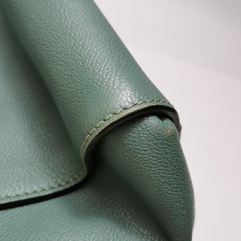 Burberry The Banner班納牛皮純色雙搭扣單肩包-13