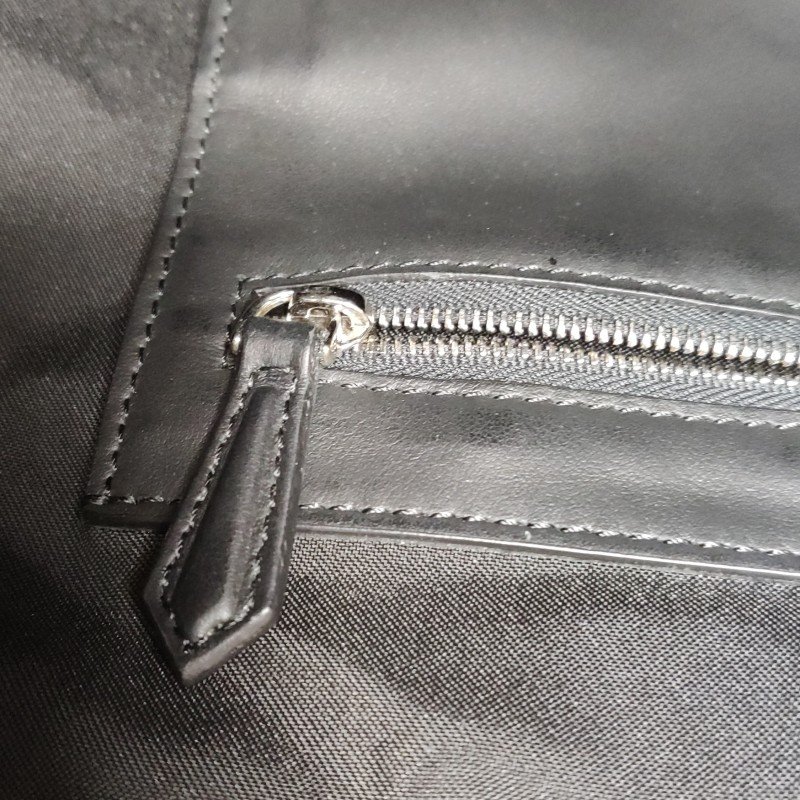 Fendi牛皮尼龍布拼色字母Logo斜挎包單肩包-12