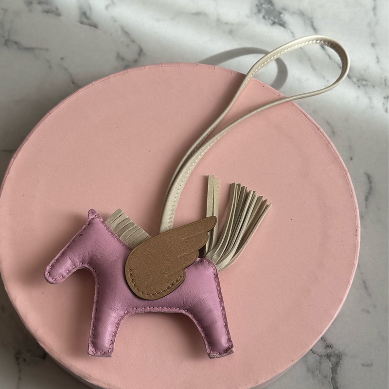 Hermes粉/棕小飛馬吊飾 超搶手的小飛馬✨✨-0