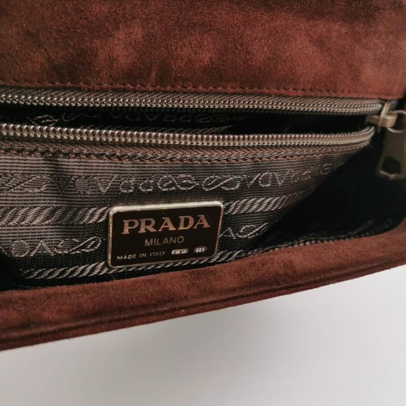 Prada翻毛皮純色字母Logo中古手提包-7