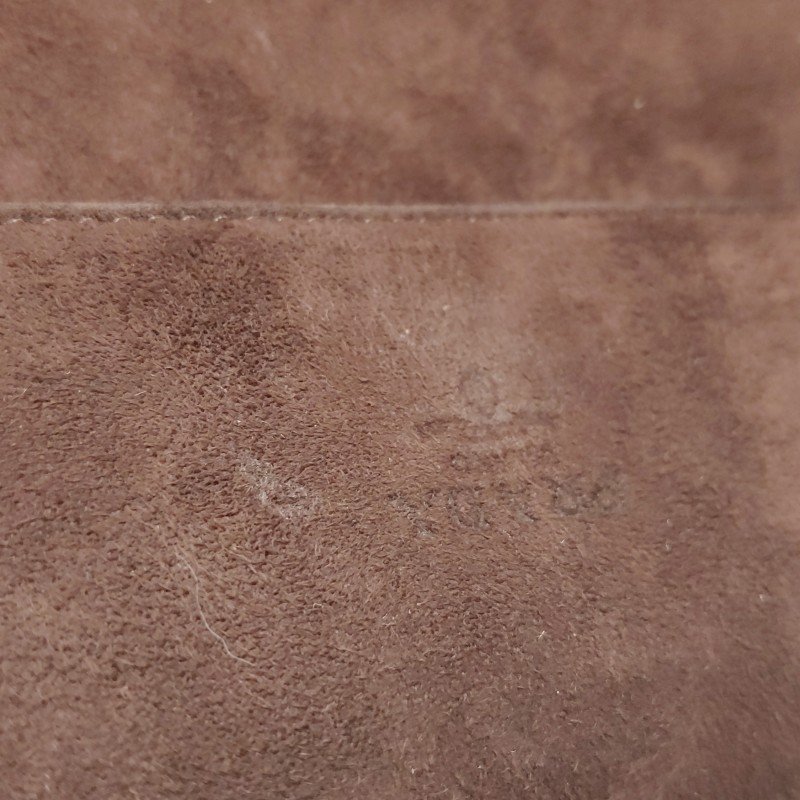 Prada翻毛皮純色字母Logo中古手提包-16