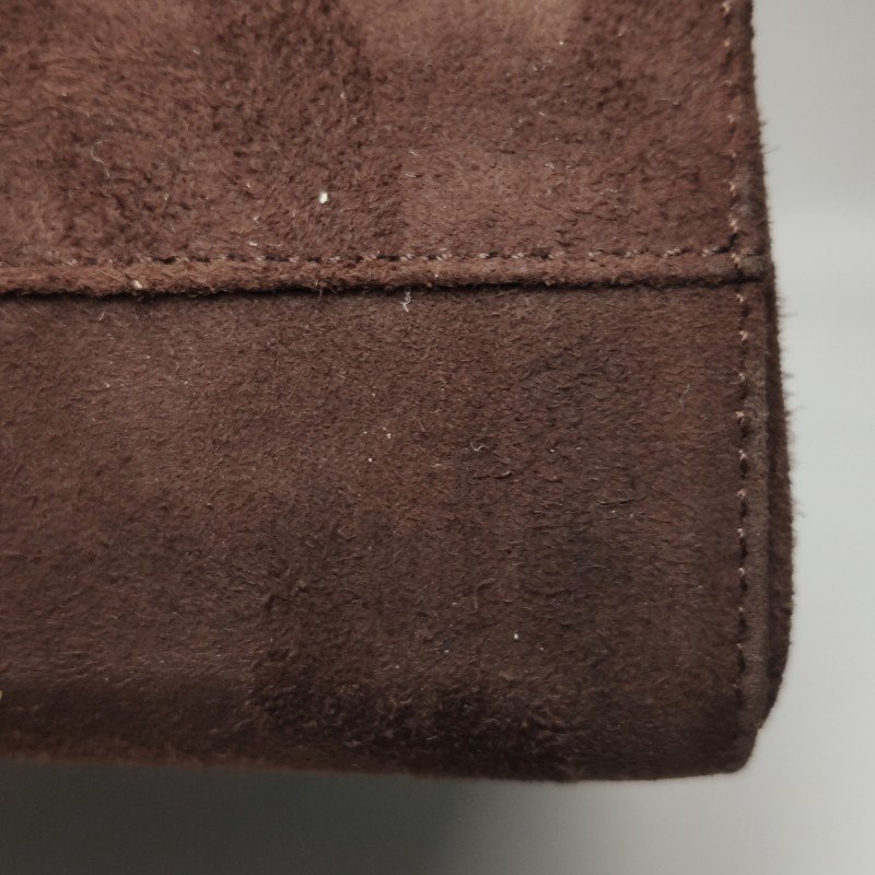 Prada翻毛皮純色字母Logo中古手提包-17