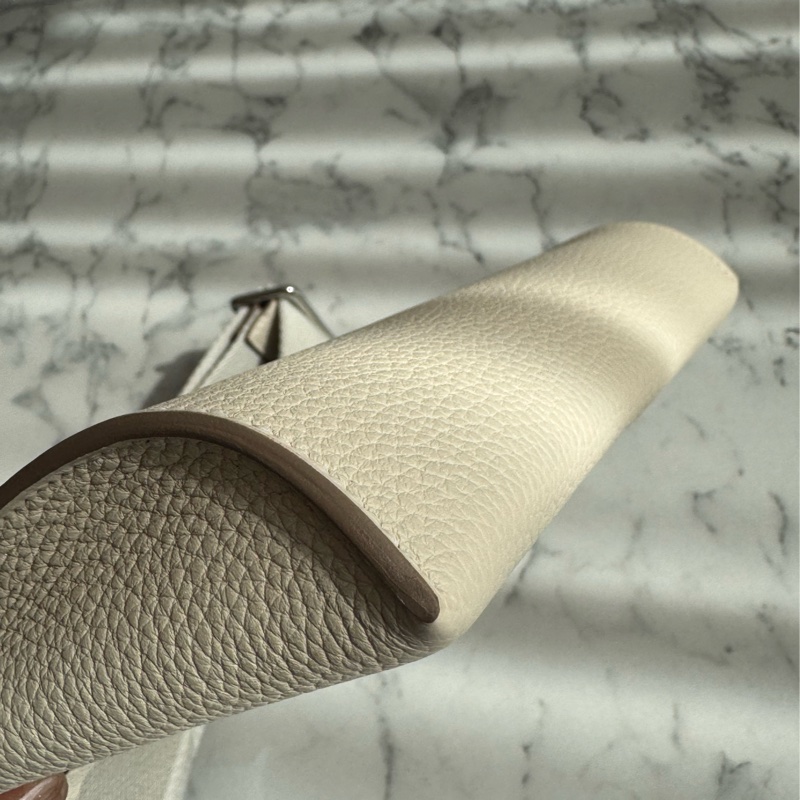 Hermes奶昔白videpoches橫式斜背包 中性款🫶-6