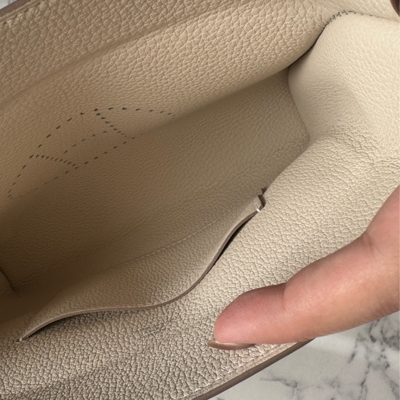 Hermes奶昔白videpoches橫式斜背包 中性款🫶-13